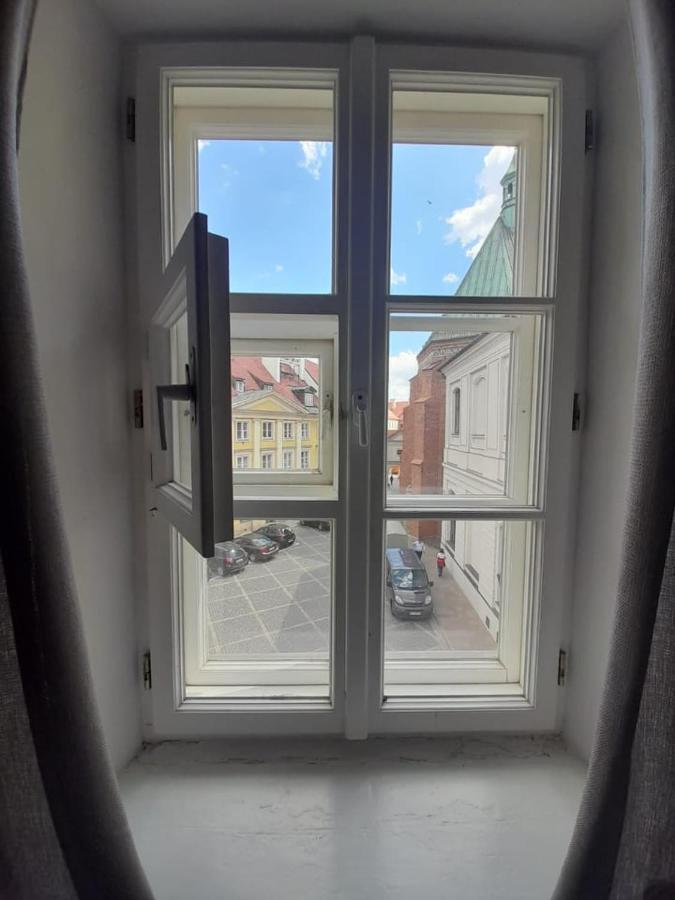Rodzinna Przestrzen Dla 8 Osob 2 Pokoje Z Lazienka I Mini Aneksem Warsaw Exterior photo