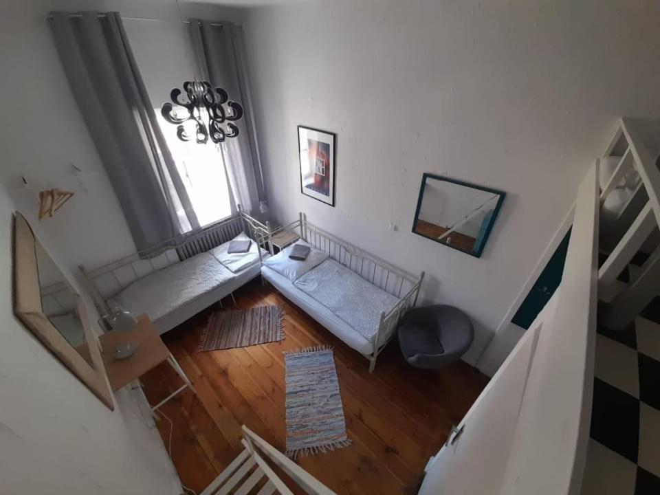 Rodzinna Przestrzen Dla 8 Osob 2 Pokoje Z Lazienka I Mini Aneksem Warsaw Exterior photo